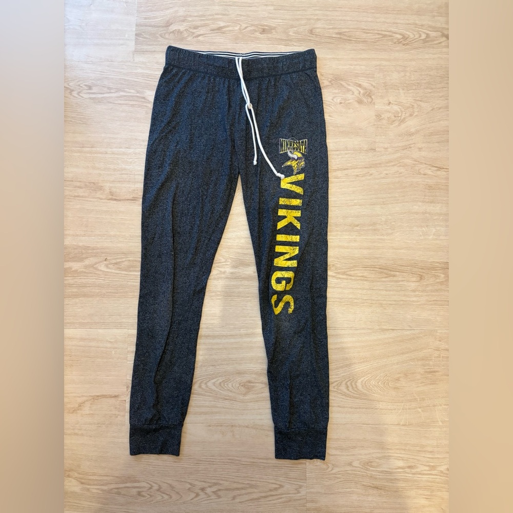 Team Apparel Minnesota Vikings Women’s Joggers Size Small